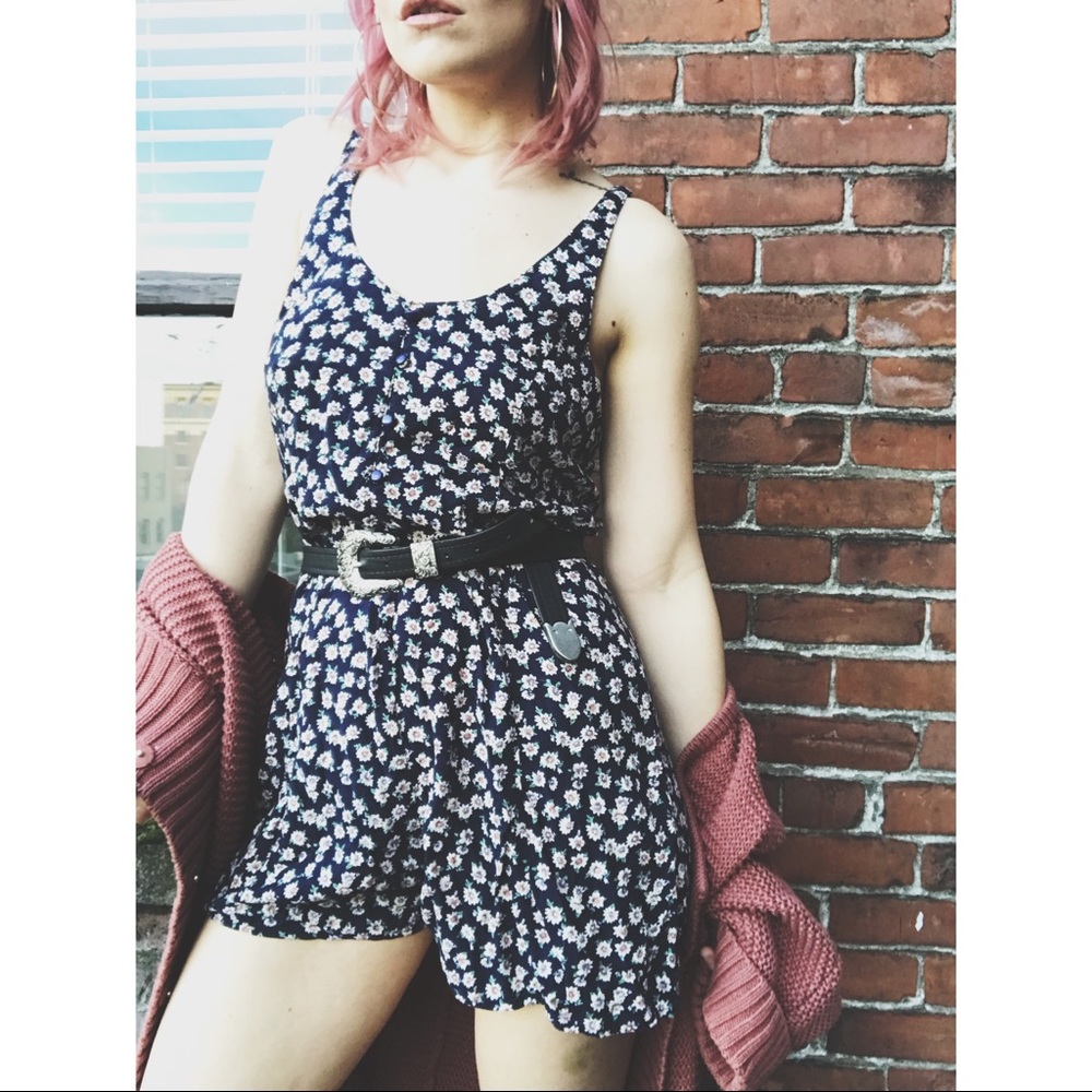 Adorable floral romper. - Picture 2 of 4